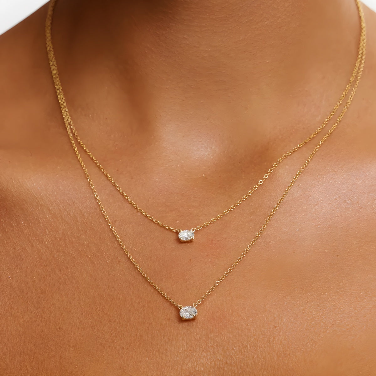 שרשרת סוליטר יהלום אובל מרחף מזרח מערב