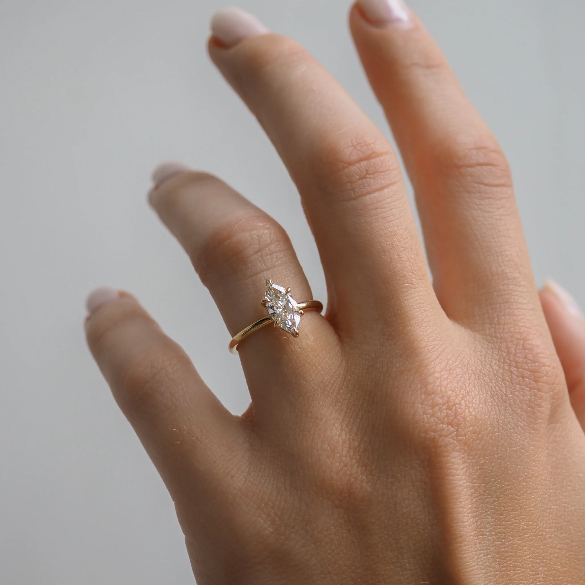 טבעת אירוסין סוליטר יהלום מרקיזה 1 קראט