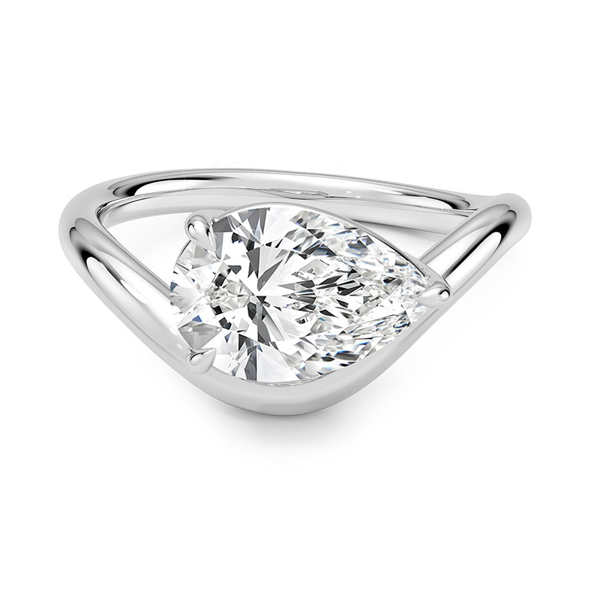 טבעת טוויסט יהלום טיפה 2 קראט בשיבוץ מזרח מערב