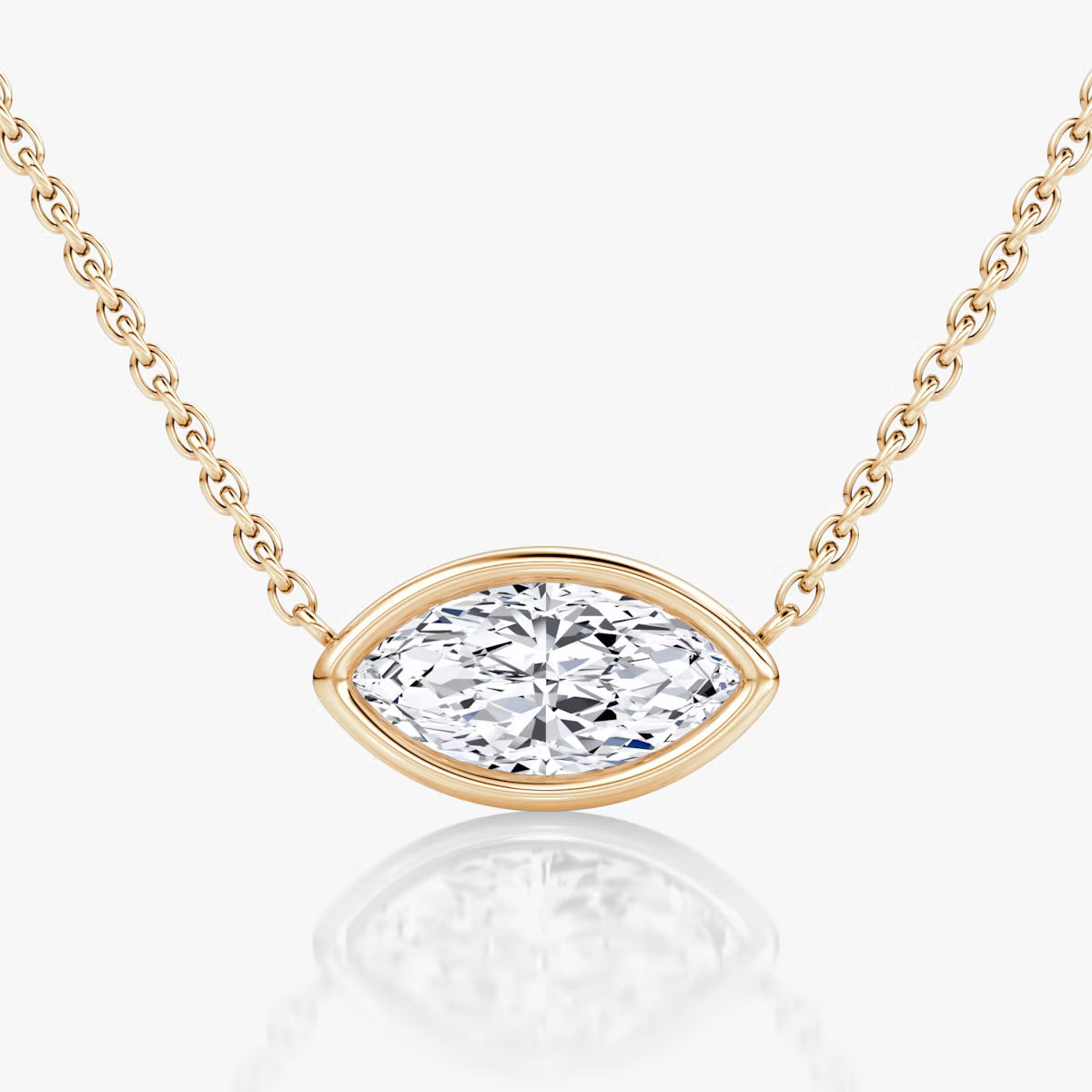 שרשרת סוליטר יהלום מרקיזה 2 קראט מרחף בשיבוץ בזל מזרח-מערב