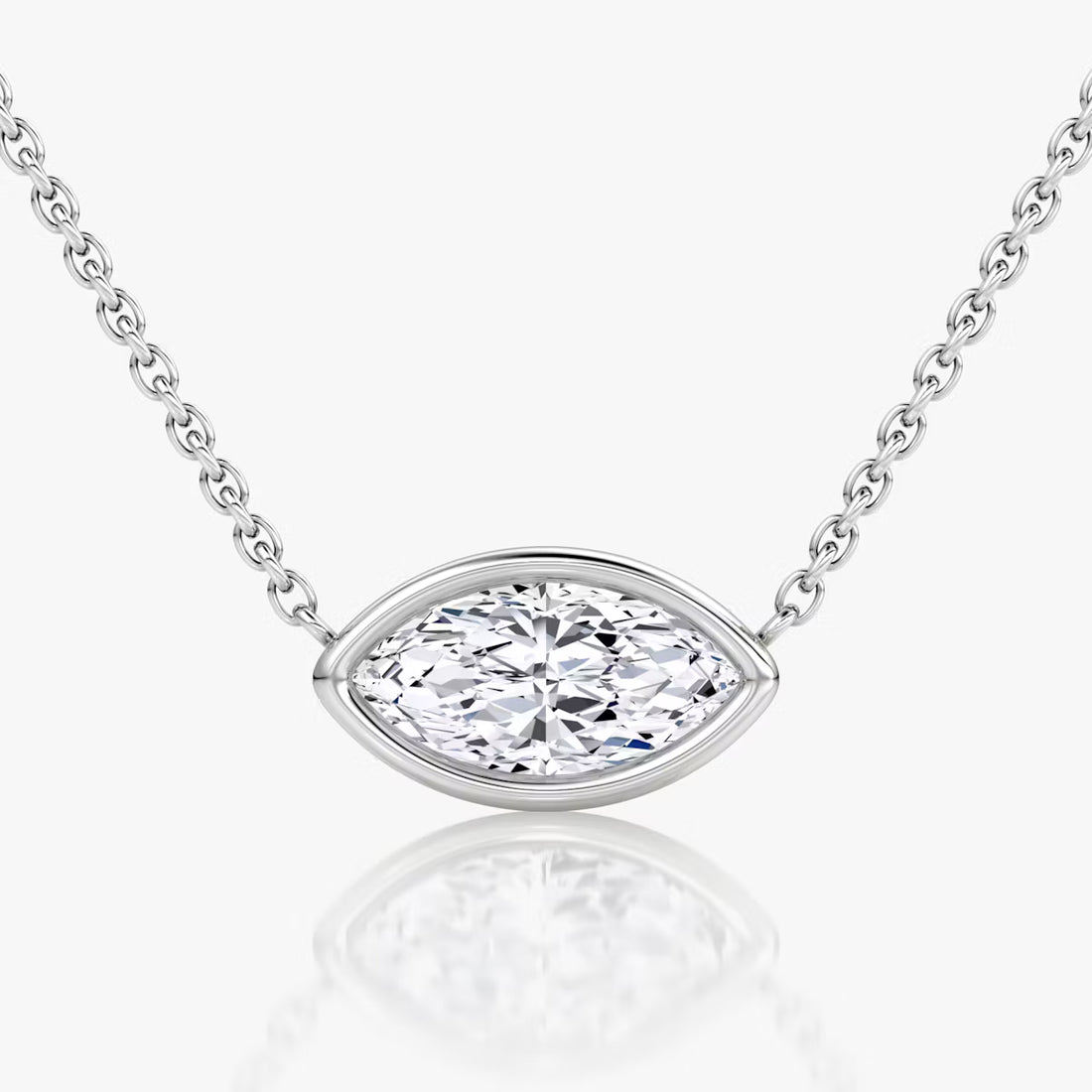 שרשרת סוליטר יהלום מרקיזה 2 קראט מרחף בשיבוץ בזל מזרח-מערב